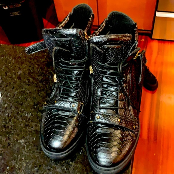 J75 black shoes in perfect condition - Picture 1 of 4